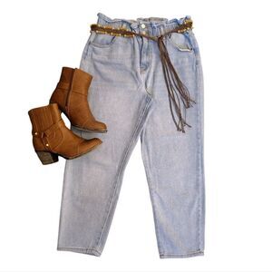 Y2K Light Wash High Rise Paperbag Tapered Mom Jeans Size 30w/ 11